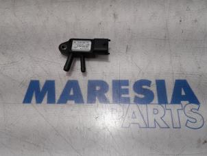 Używane Czujnik filtra czastek stalych Renault Trafic New (FL) 2.5 dCi 16V 145 Cena € 30,25 Z VAT oferowane przez Maresia Parts