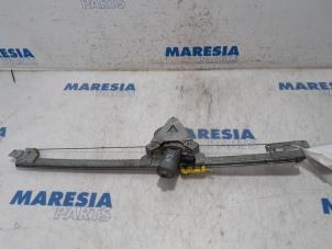 Used Window mechanism 2-door, front left Renault Trafic New (FL) 2.5 dCi 16V 145 Price € 72,60 Inclusive VAT offered by Maresia Parts