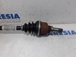 Used Front drive shaft, left Peugeot 208 I (CA/CC/CK/CL) 1.2 Vti 12V PureTech 82 Price € 60,00 Margin scheme offered by Maresia Parts