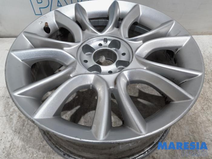 Używane Obrecz Lancia Delta (844) 1.4 MultiAir 16V Cena € 157,50 Procedura marży oferowane przez Maresia Parts