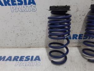 Used Rear coil spring Renault Clio IV (5R) 1.6 Turbo 16V RS 200 EDC Price € 25,00 Margin scheme offered by Maresia Parts