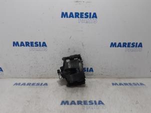 Used Front brake calliper, left Lancia Delta (844) 1.4 MultiAir 16V Price € 45,00 Margin scheme offered by Maresia Parts