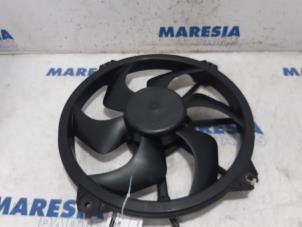 Used Fan motor Citroen C4 Grand Picasso (UA) 2.0 16V Autom. Price € 34,95 Margin scheme offered by Maresia Parts
