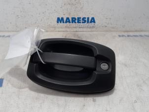 Used Door handle 2-door, left Citroen Jumper (U9) 2.2 HDi 100 Euro 4 Price € 30,25 Inclusive VAT offered by Maresia Parts