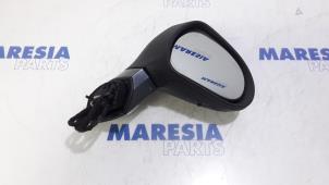 Usados Retrovisor externo derecha Peugeot 207 CC (WB) 1.6 16V Precio € 75,00 Norma de margen ofrecido por Maresia Parts