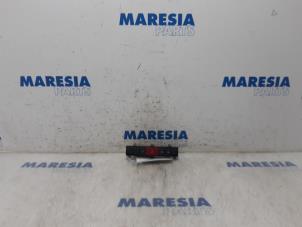 Used Panic lighting switch Citroen Jumper (U9) 2.2 HDi 100 Euro 4 Price € 36,30 Inclusive VAT offered by Maresia Parts