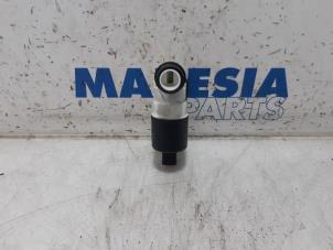 Used Windscreen washer pump Citroen C4 Grand Picasso (3A) 1.6 BlueHDI 120 Price € 10,00 Margin scheme offered by Maresia Parts