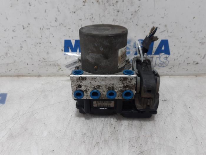 Używane Pompa ABS Citroen Jumper (U9) 2.2 HDi 100 Cena € 189,30 Z VAT oferowane przez Maresia Parts