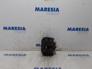Used Rear brake calliper, right Citroen Jumper (U9) 2.2 HDi 100 Euro 4 Price € 54,45 Inclusive VAT offered by Maresia Parts