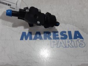 Used Thermostat Renault Megane IV Estate (RFBK) 1.3 TCE 115 16V Price € 35,00 Margin scheme offered by Maresia Parts