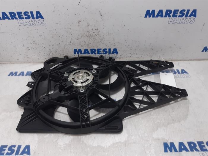 Używane Silnik wentylatora Lancia Delta (844) 1.4 MultiAir 16V Cena € 49,99 Procedura marży oferowane przez Maresia Parts