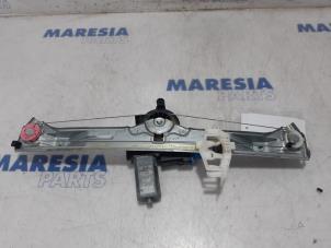 Used Rear door window mechanism 4-door, left Lancia Delta (844) 1.4 MultiAir 16V Price € 105,00 Margin scheme offered by Maresia Parts