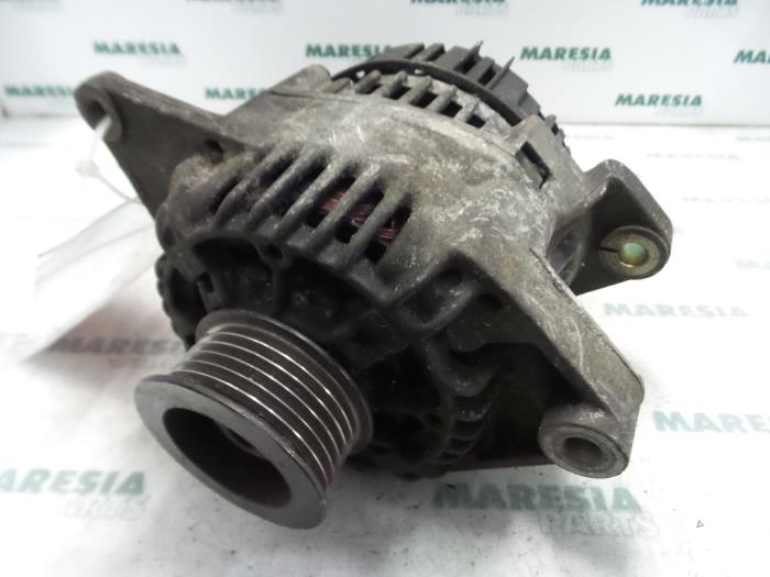 Gebrauchte Dynamo Renault Laguna I (B56) 1.8 RN,RT Preis € 35,00 Margenregelung angeboten von Maresia Parts