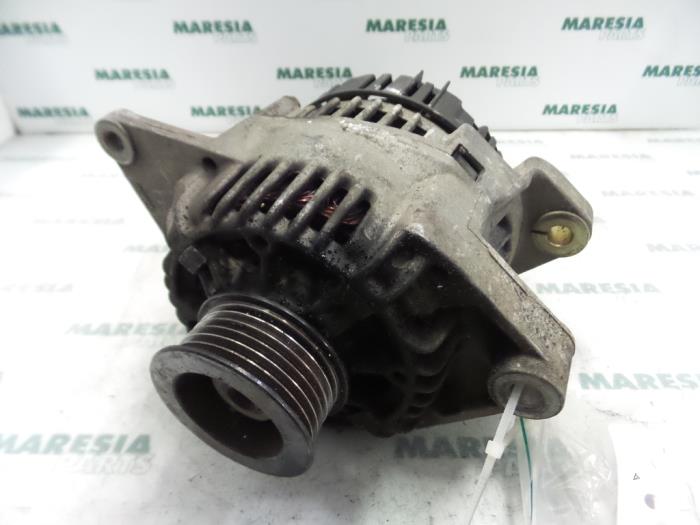 Gebrauchte Dynamo Renault Laguna I (B56) 1.8 RN,RT Preis € 35,00 Margenregelung angeboten von Maresia Parts