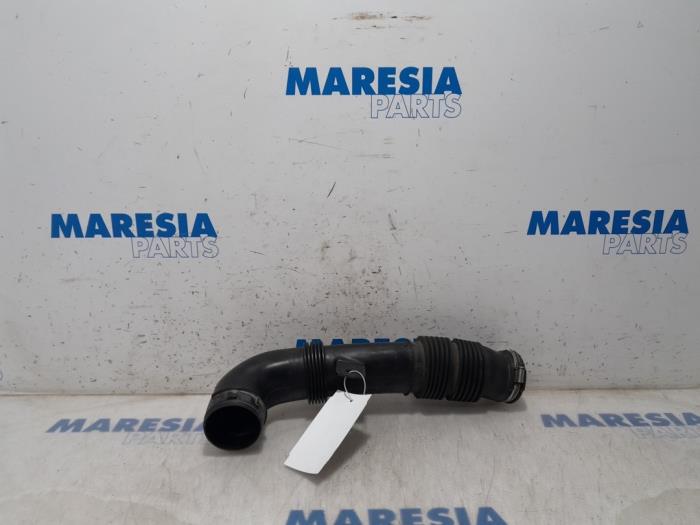 Begagnade Luftintagsslang Peugeot 3008 I (0U/HU) 1.6 VTI 16V Pris € 25,00 Marginaltabell erbjuds av Maresia Parts