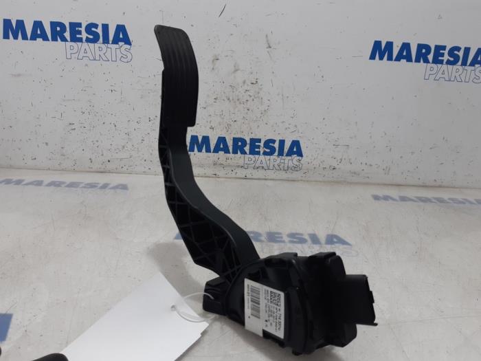 Begagnade Gaspedalsensor Peugeot 208 I (CA/CC/CK/CL) 1.4 HDi Pris € 20,00 Marginaltabell erbjuds av Maresia Parts