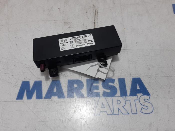 Usagé Module radio Peugeot 3008 I (0U/HU) 1.6 VTI 16V Prix € 40,00 Règlement à la marge proposé par Maresia Parts