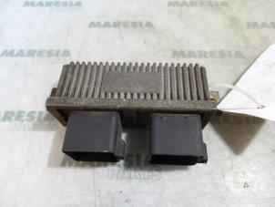 Used Glow plug relay Renault Vel Satis (BJ) 3.0 dCi V6 24V Price € 25,00 Margin scheme offered by Maresia Parts