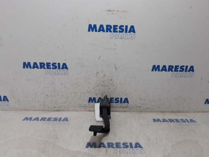 Begagnade Gaspedalsensor Citroen C4 Grand Picasso (UA) 2.0 16V Autom. Pris € 30,00 Marginaltabell erbjuds av Maresia Parts