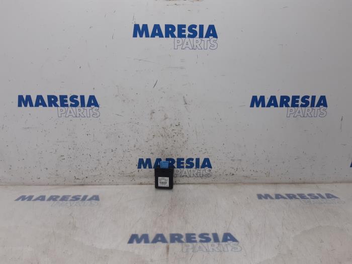 Begagnade Larmmodul Citroen C4 Grand Picasso (UA) 2.0 16V Autom. Pris € 30,00 Marginaltabell erbjuds av Maresia Parts