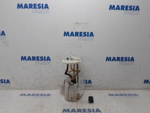 Usagé Pompe d'injection Opel Combo 1.3 CDTI 16V ecoFlex Prix € 54,45 Prix TTC proposé par Maresia Parts