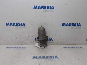 Used Fuel filter housing Opel Combo 1.3 CDTI 16V ecoFlex Price € 60,50 Inclusive VAT offered by Maresia Parts