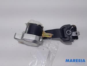 Used Front seatbelt, left Peugeot 107 1.0 12V Price € 70,00 Margin scheme offered by Maresia Parts