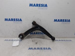 Usagé Bras de suspension bas avant droit Fiat 500 (312) 0.9 TwinAir 60 Prix € 20,00 Règlement à la marge proposé par Maresia Parts