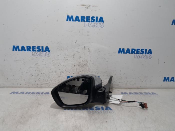 Wing mirror, left from a Peugeot 2008 (CU) 1.6 e-HDi FAP 2015