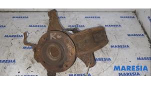 Used Knuckle, front right Renault Scénic II (JM) 1.9 dCi 120 Price € 60,00 Margin scheme offered by Maresia Parts