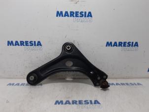 Used Front lower wishbone, right Peugeot 2008 (CU) 1.6 e-HDi FAP Price € 40,00 Margin scheme offered by Maresia Parts