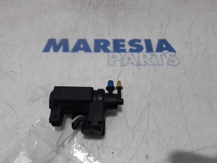 Usagé Régulateur pression turbo Opel Combo 1.3 CDTI 16V ecoFlex Prix € 30,25 Prix TTC proposé par Maresia Parts