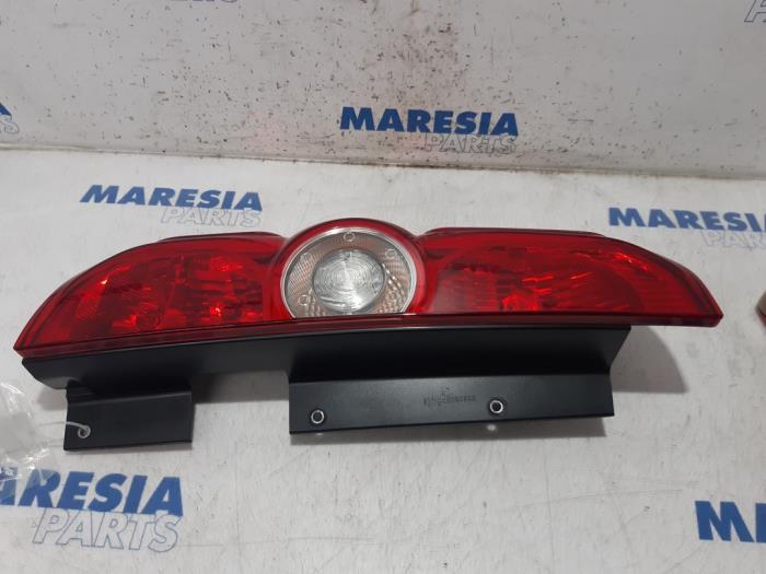 Taillight, left from a Opel Combo 1.3 CDTI 16V ecoFlex 2015