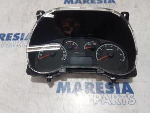 Used Instrument panel Opel Combo 1.3 CDTI 16V ecoFlex Price € 222,34 Inclusive VAT offered by Maresia Parts