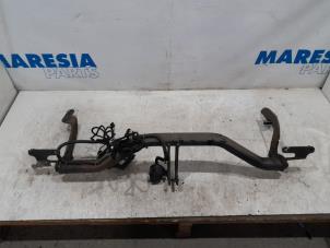 Used Towbar Peugeot 5008 I (0A/0E) 1.6 THP 16V Price € 105,00 Margin scheme offered by Maresia Parts