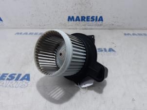 Używane Silnik wentylatora nagrzewnicy Fiat 500 (312) 0.9 TwinAir 60 Cena € 50,00 Procedura marży oferowane przez Maresia Parts