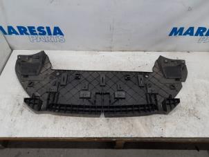 Used Engine protection panel Peugeot 5008 I (0A/0E) 1.6 THP 16V Price € 50,00 Margin scheme offered by Maresia Parts