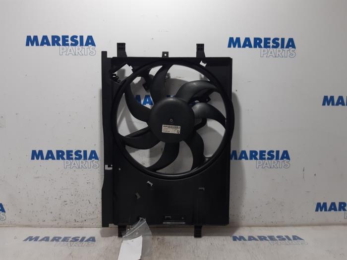 Używane Silnik wentylatora Fiat Punto Evo (199) 1.4 LPG Cena € 39,95 Procedura marży oferowane przez Maresia Parts
