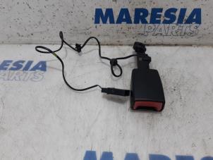 Used Front seatbelt buckle, right Alfa Romeo MiTo (955) 1.4 16V Price € 35,00 Margin scheme offered by Maresia Parts
