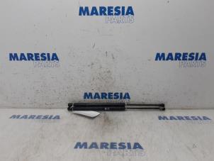 Used Set of tailgate gas struts Alfa Romeo MiTo (955) 1.4 16V Price € 40,00 Margin scheme offered by Maresia Parts
