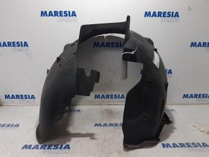 Used Wheel arch liner Peugeot 5008 I (0A/0E) 1.6 THP 16V Price € 35,00 Margin scheme offered by Maresia Parts