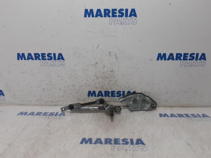 Begagnade Torkarmekanism Peugeot 5008 I (0A/0E) 1.6 THP 16V Pris € 49,99 Marginaltabell erbjuds av Maresia Parts