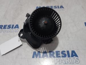Używane Silnik wentylatora nagrzewnicy Fiat Punto Evo (199) 1.4 LPG Cena € 25,00 Procedura marży oferowane przez Maresia Parts