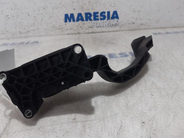 Gaspedalposition Sensor van een Fiat Punto Evo (199) 1.4 LPG 2010