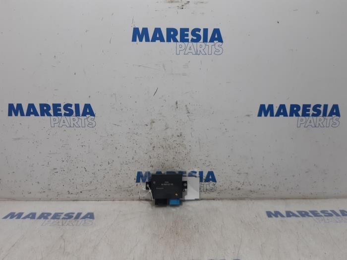 Usagé Module PDC Peugeot 5008 I (0A/0E) 1.6 THP 16V Prix € 37,50 Règlement à la marge proposé par Maresia Parts