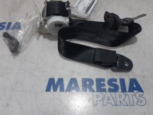 Gebrauchte Sicherheitsgurt rechts hinten Peugeot 5008 I (0A/0E) 1.6 THP 16V Preis € 35,00 Margenregelung angeboten von Maresia Parts