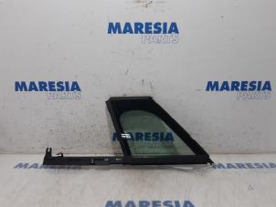 Used Quarter light, front left Peugeot 5008 I (0A/0E) 1.6 THP 16V Price € 30,00 Margin scheme offered by Maresia Parts