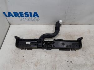 Used Lock plate Renault Clio IV Estate/Grandtour (7R) 0.9 Energy TCE 90 12V Price € 60,00 Margin scheme offered by Maresia Parts