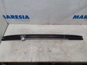 Used Roof rail kit Renault Clio IV Estate/Grandtour (7R) 0.9 Energy TCE 90 12V Price € 60,00 Margin scheme offered by Maresia Parts
