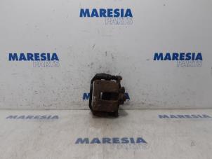 Used Rear brake calliper, right Citroen Jumper (U9) 2.2 Blue HDi 140 Price € 54,45 Inclusive VAT offered by Maresia Parts
